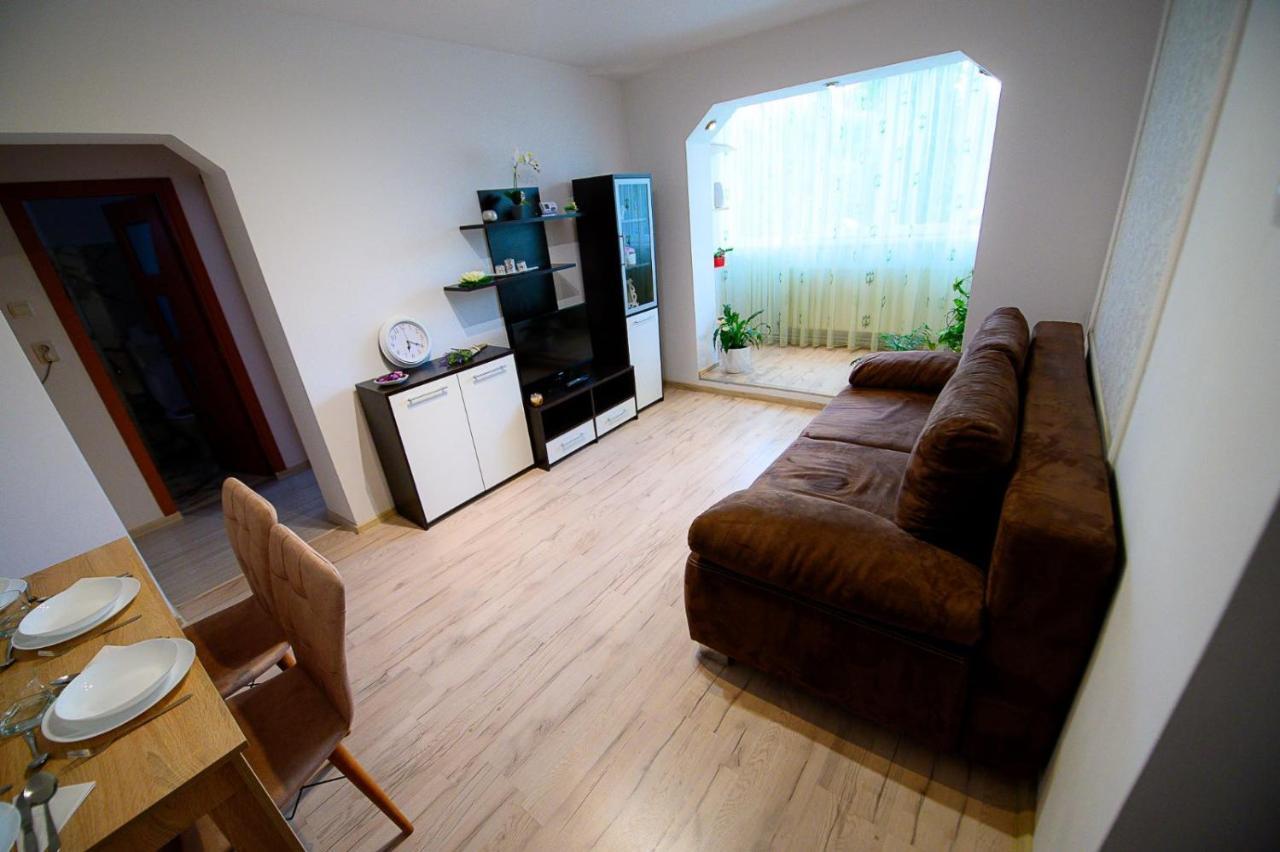 Alice Apartment Arad Exterior foto